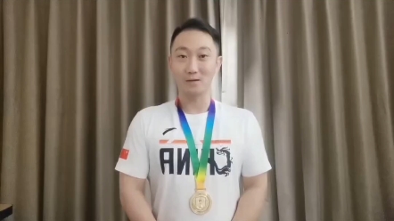 中聯(lián)收獲冠軍時刻，值此家國同慶之際，中聯(lián)收獲祝廣大用戶朋友幸